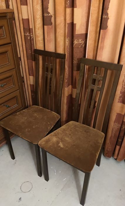 Стільчики, натуральне дерево, коричневий велюр, хороший стан!