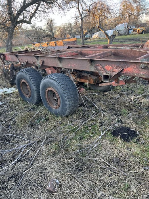 Гноєрозкидач прт7 під реставрацію