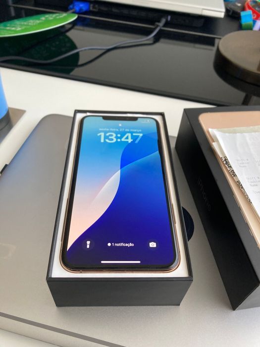 iPhone 11 Pro Max 256GB (Bateria 100%) + AirPods 4 NOVOS