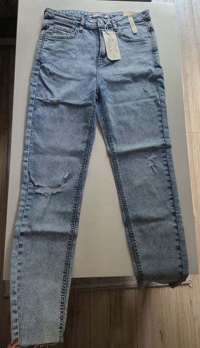Spodnie jeans cropp M