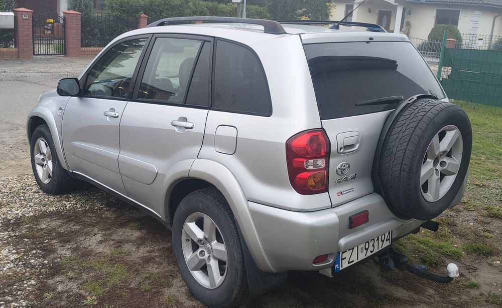 Toyota RAV4 2004rok