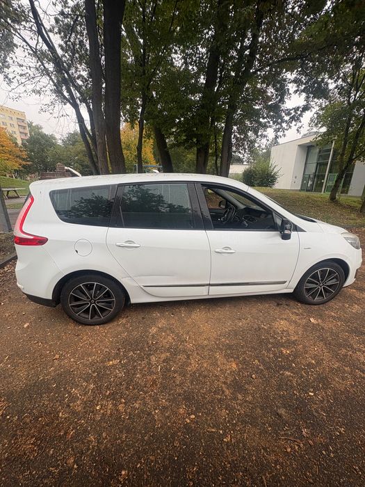 Części renault scenic III