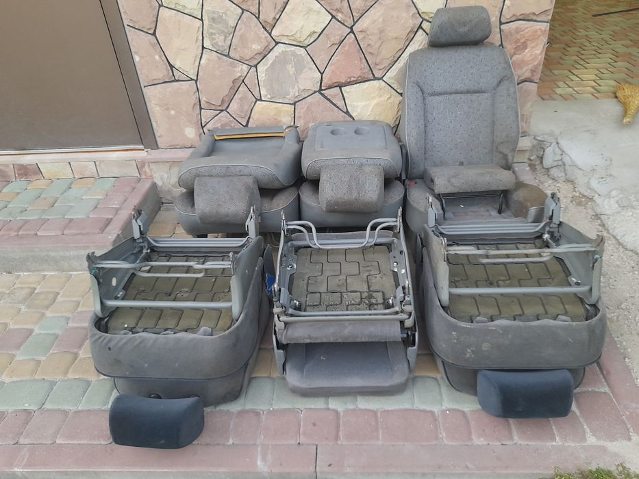 Сидіння для бусів мінівенів