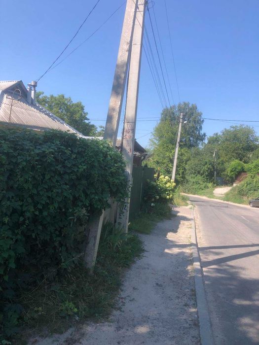 с.Хотів, ділянки з будинком, вул.Б.Хмельницького, продаж.