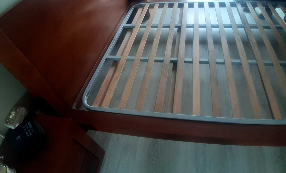 Vendo cama de casal cerejeira
