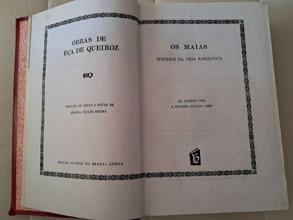 Livro  " Os Maias " de Eça de Queiróz