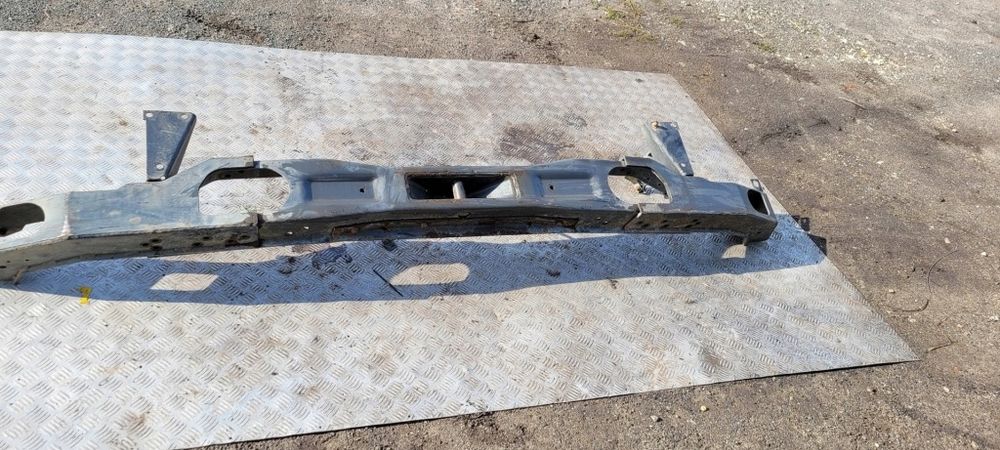 pas przedni zderzak przód mercedes AXOR ECONIC A9413102022 A9413150005