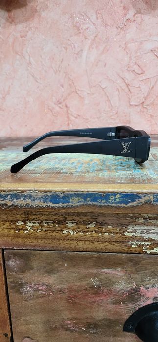 Czarne okulary podłużne męskie logowane premium