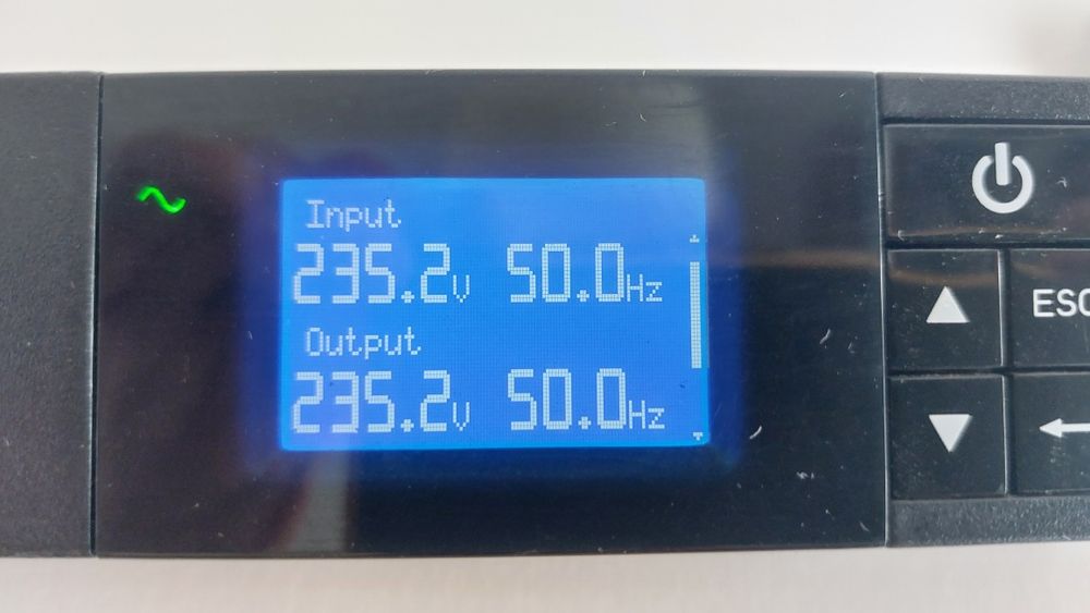 UPS profissional EATON 650IR