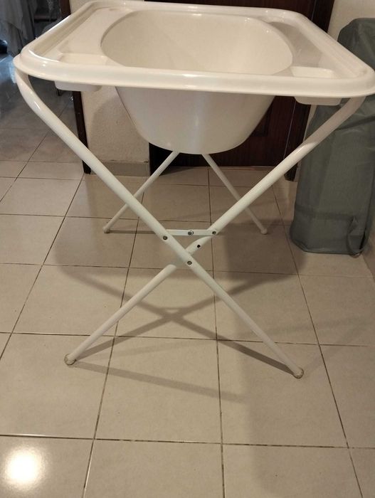 Banheira com tripé