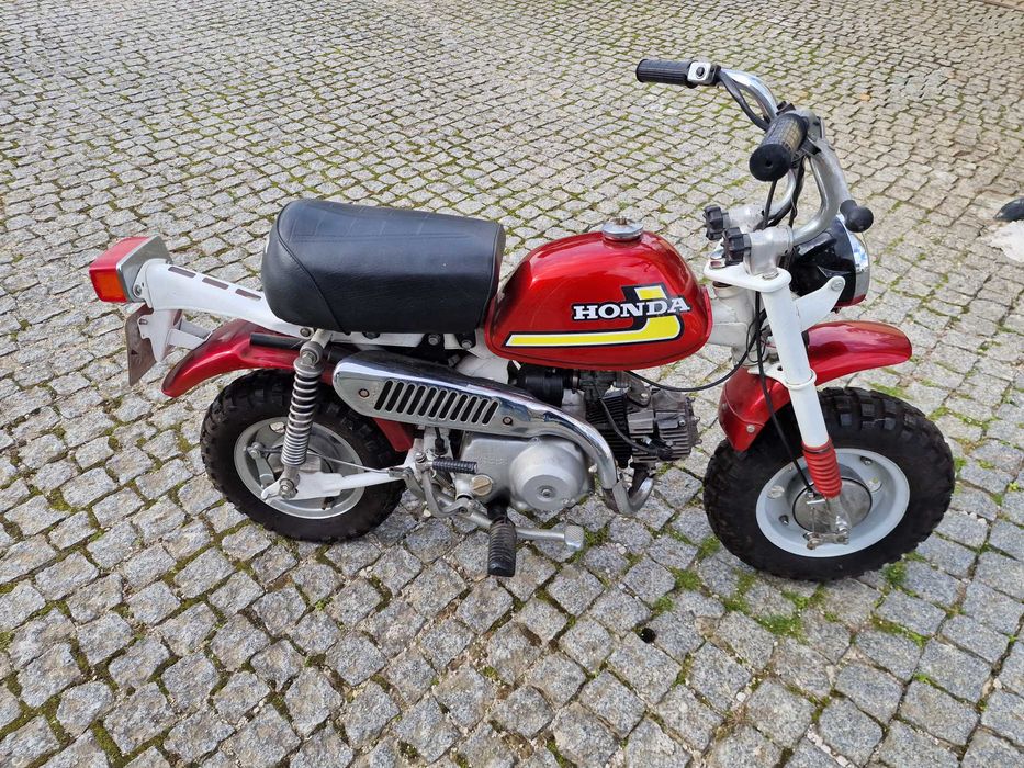 Mini Honda Z50 com documentos