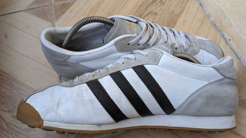 ADIDAS CHILE 62 Aged White Leather Trainers