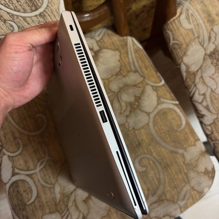 Продам ноутбук HP EliteBook 830 G5.