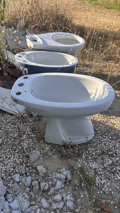 Bidé branco de louça