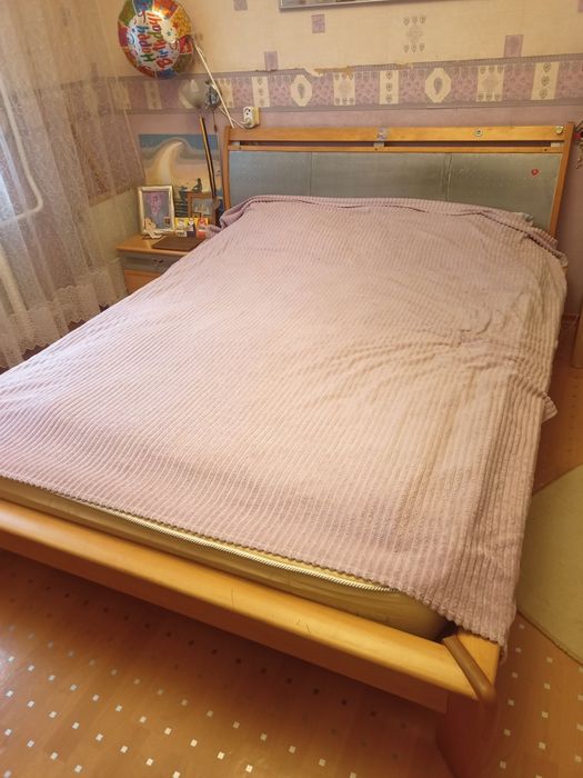 Продам 2-х спальную кровать