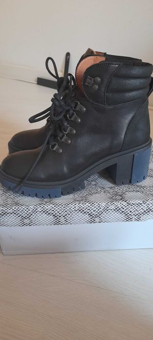 Botas da marca Brako tamanho 37 Novas