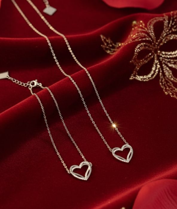 Conjunto  de colar e pulseira Love