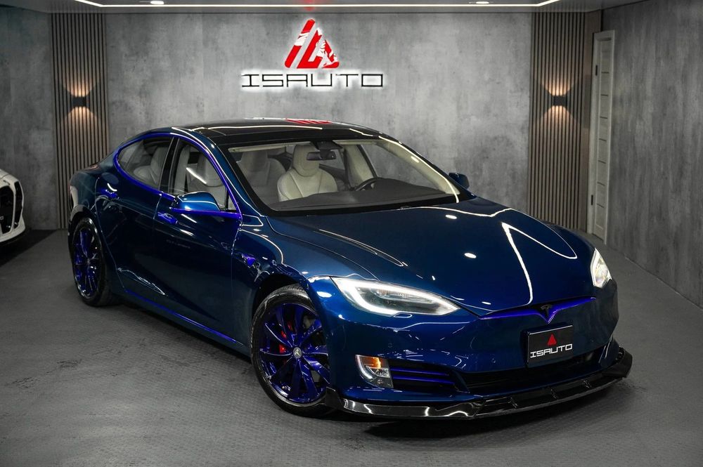 Tesla model S P100D