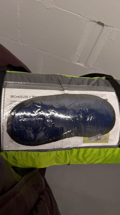 Namiot turystyczny 4-osobowy z przedsionkiem