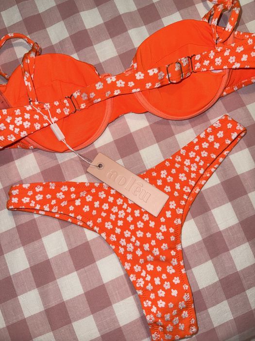 Biquini laranja Ao Leu