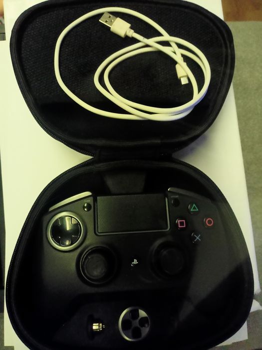 Pad do gier na PC PS4 Bluetooth Raiju Ultimate Pro full jak nowy