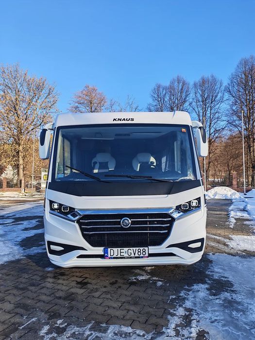 KNAUS Live i 700 MEG  Knaus Live i 700 MEG