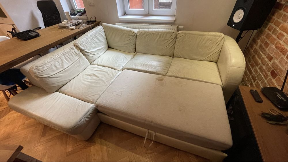 Narożnik skórzany kremowy, rozkladany z pojemnikiem