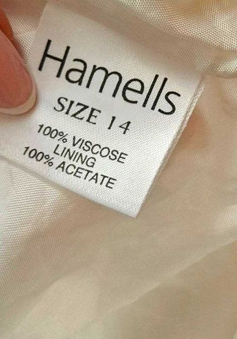 Легкое длинное платье белого цвета с абстрактным принтом Hamells, р. L