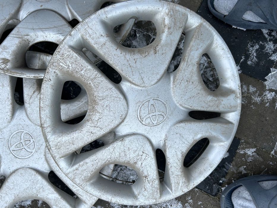 Kołpaki oryginalne Toyota 14