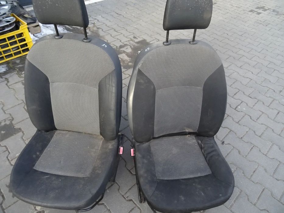 DACIA DOKKER FOTEL FOTELE KIEROWCA + PASAZERA  CZESCI ROZNE PYTAC