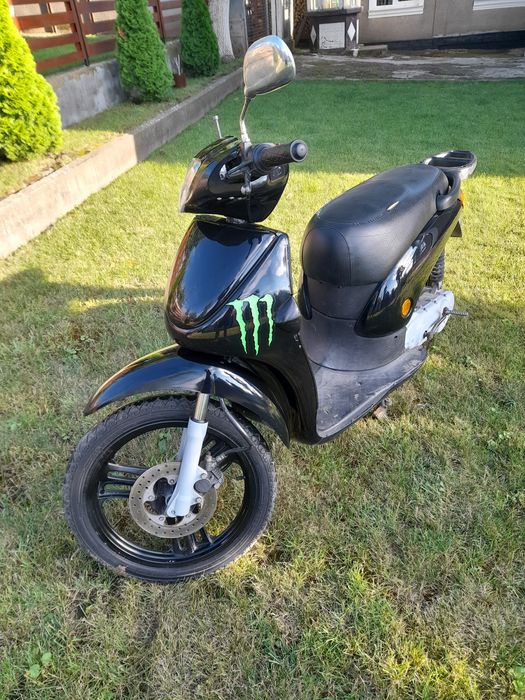 Продам скутер 50 куб aprilia