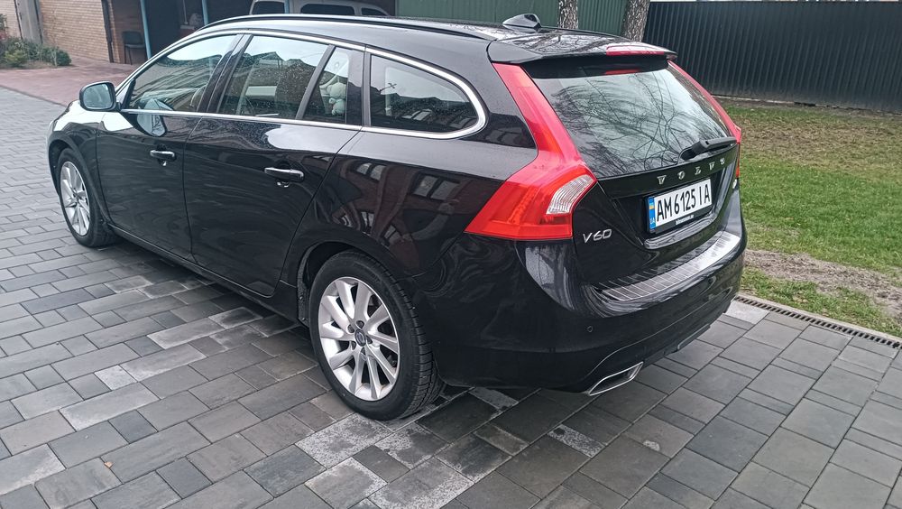 Volvo V60 D4 2014