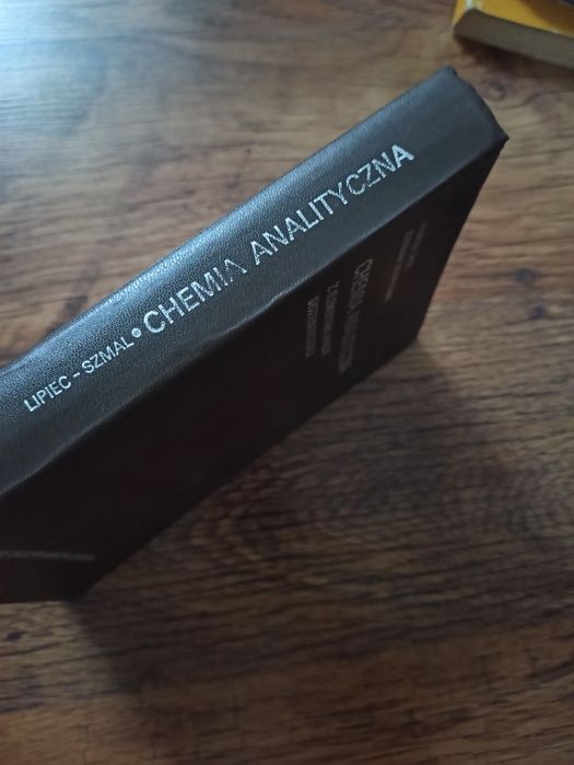 Chemia analityczna z elementami analizy instrumentalnej Tadeusz Lipiec