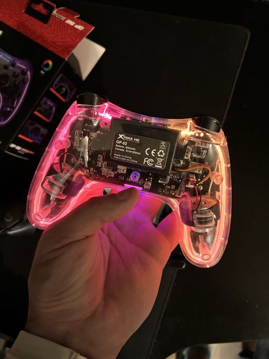 Продам два игровых контроллера XTRIKE ME GP-52 Bluetooth Gamepad.