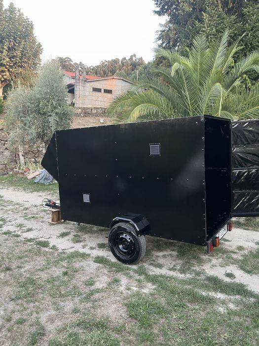 Reboque Atrelado Fechado Ligeiro 750kg – Aerodinâmico