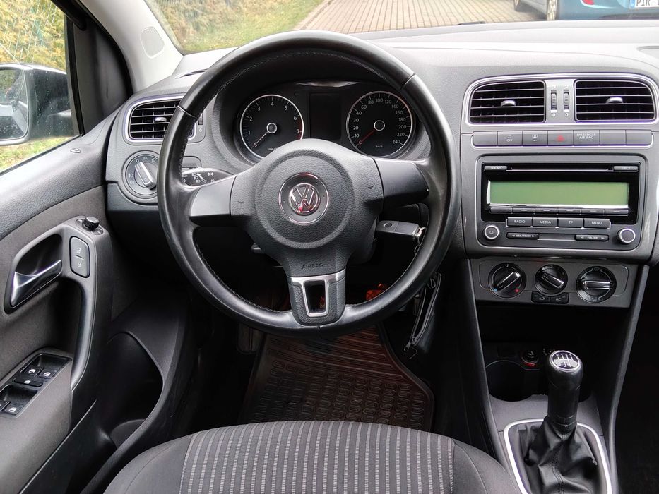 VW Polo 1,4MPI benzyna 2011r