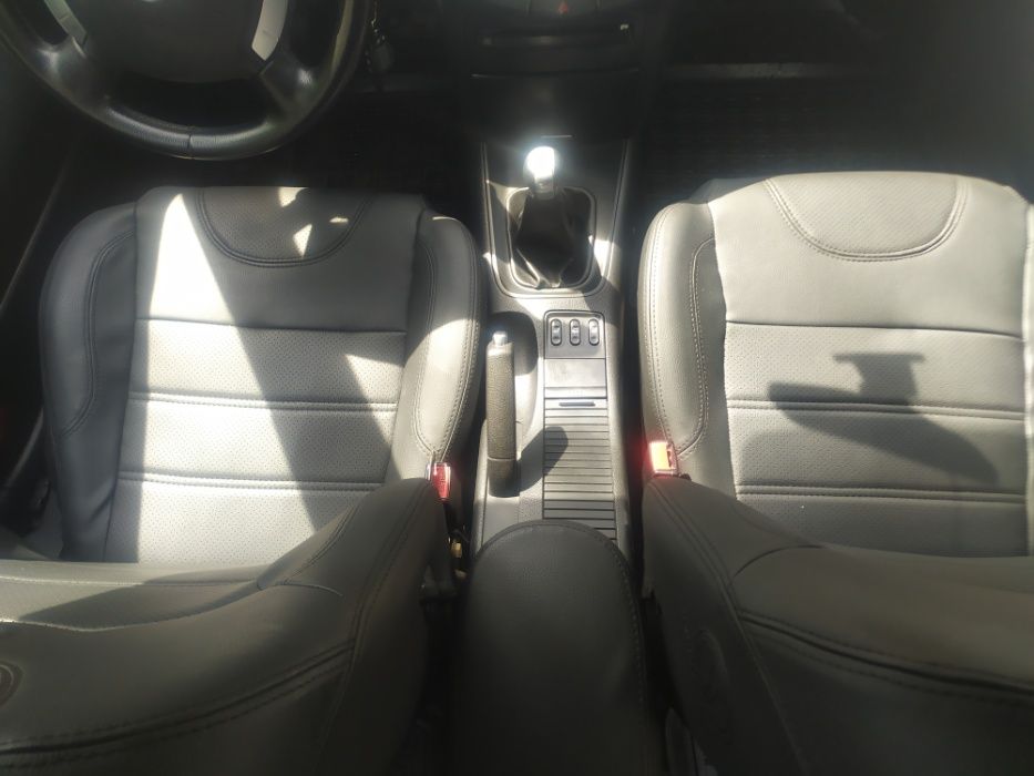 Nissan Primera P12