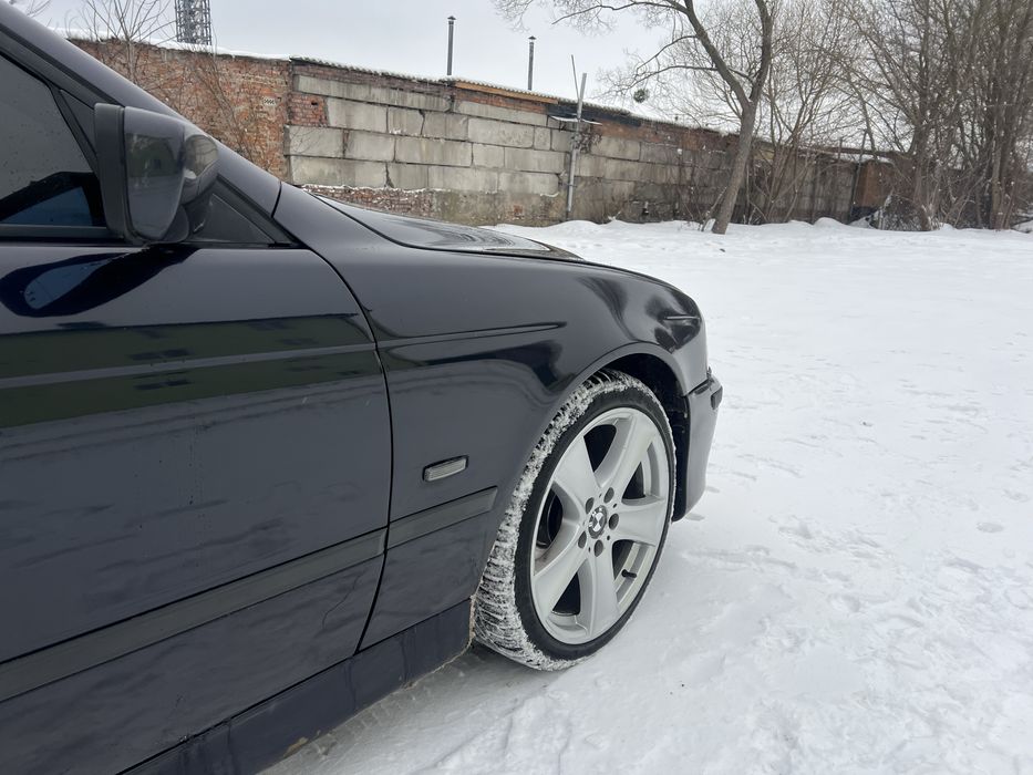 Е-39 Автомат 4.4Бенз 540і Завод м Пакет