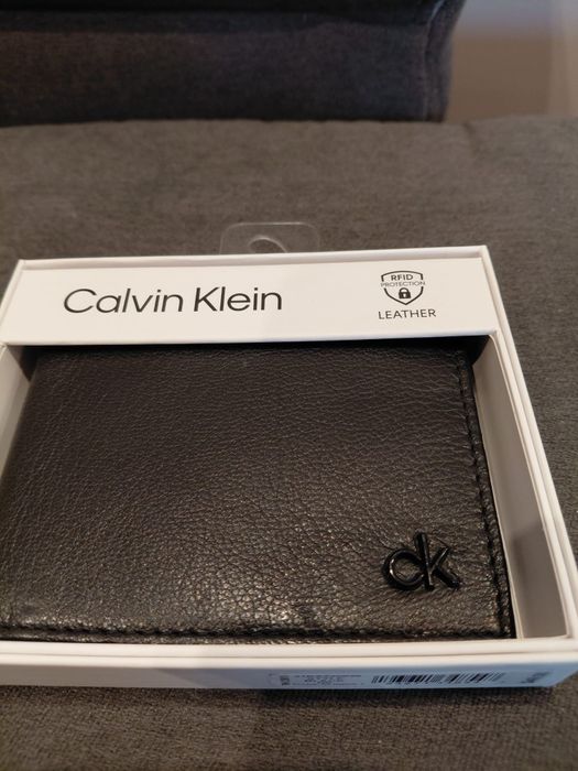 Super prezent oryginalny męski portfel Calvin Klein