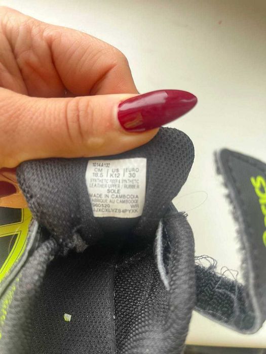 Кросівки Asics Ikaia (30 розмір)
