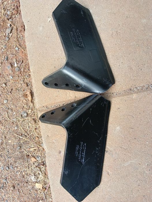 Lemiesz/podcinacz boczny lewy/prawy Bellota    
Horsch Terrano , Tige