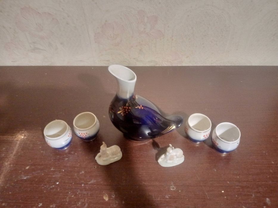 Фарфоровая коньячная уточка и 2 Оленька.