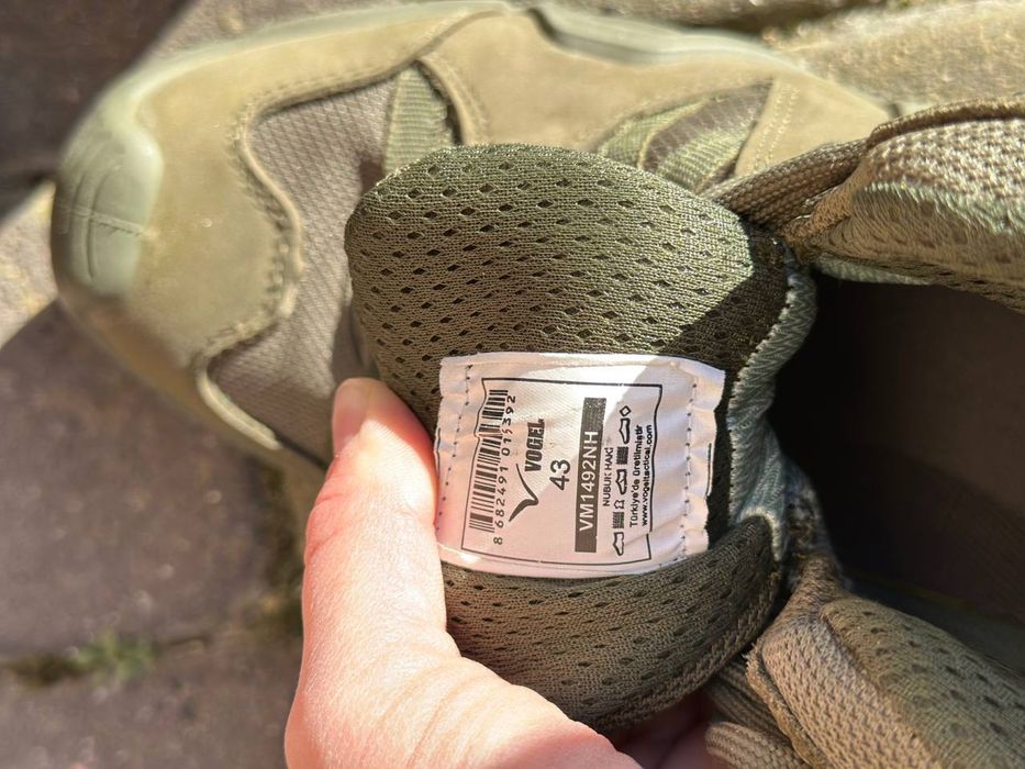 Демосизонні берци