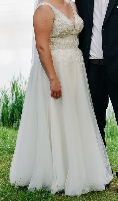 Piekna Suknia ślubna