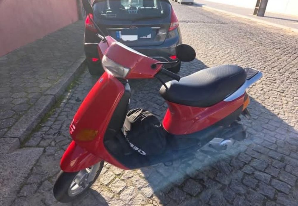 Piaggio Zip 50 Scooter