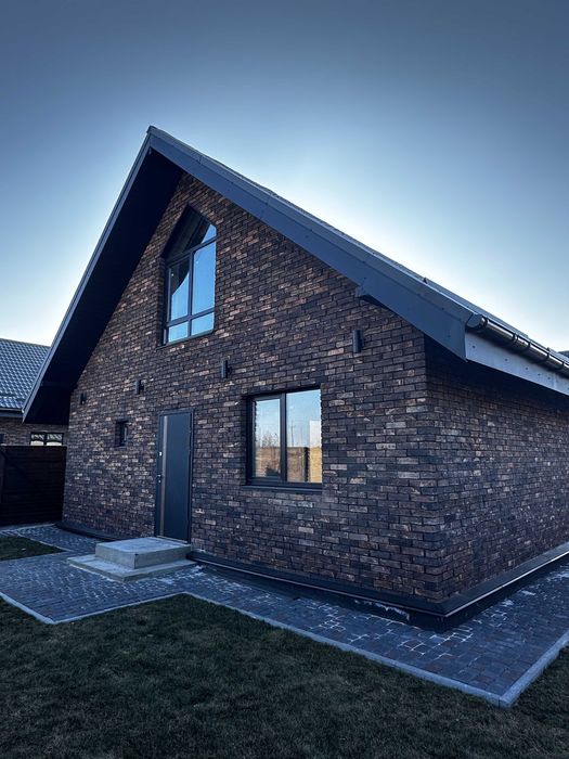 Будинок з Баварської кладки на 120 м2. Відділ продажу. Нова локація!