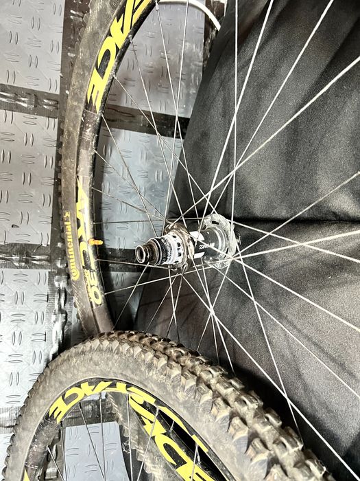 Rodas Race Face ARC 30 Off Sett "29 (aluminio)