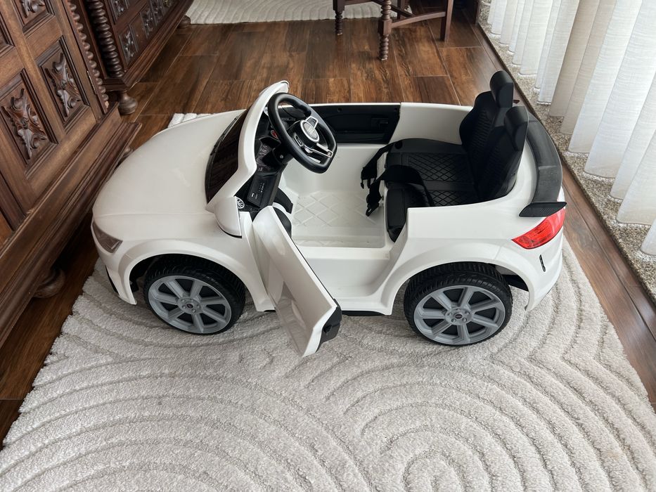 Carro audi branco