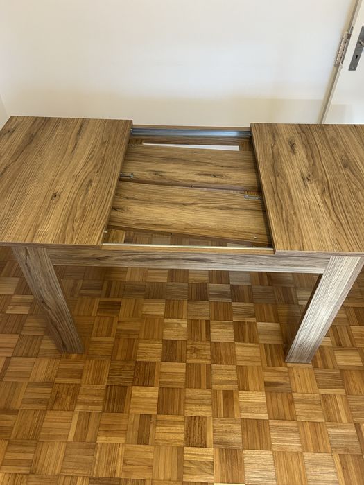 Mesa de jantar extensível