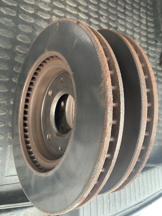 Тормозні диски супорт лансер 9